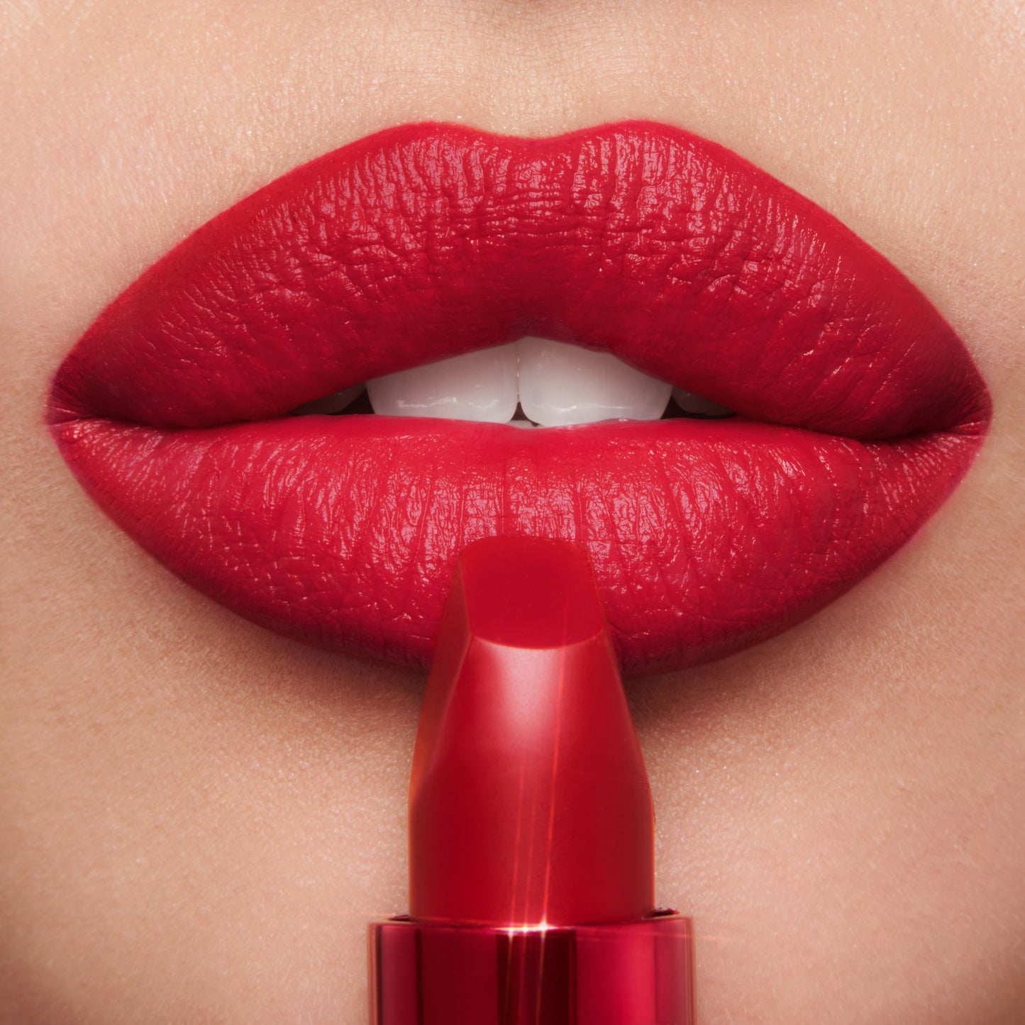 Charlotte Tilbury Hollywood Beauty Icon Matte Revolution- Hollywood Vixen