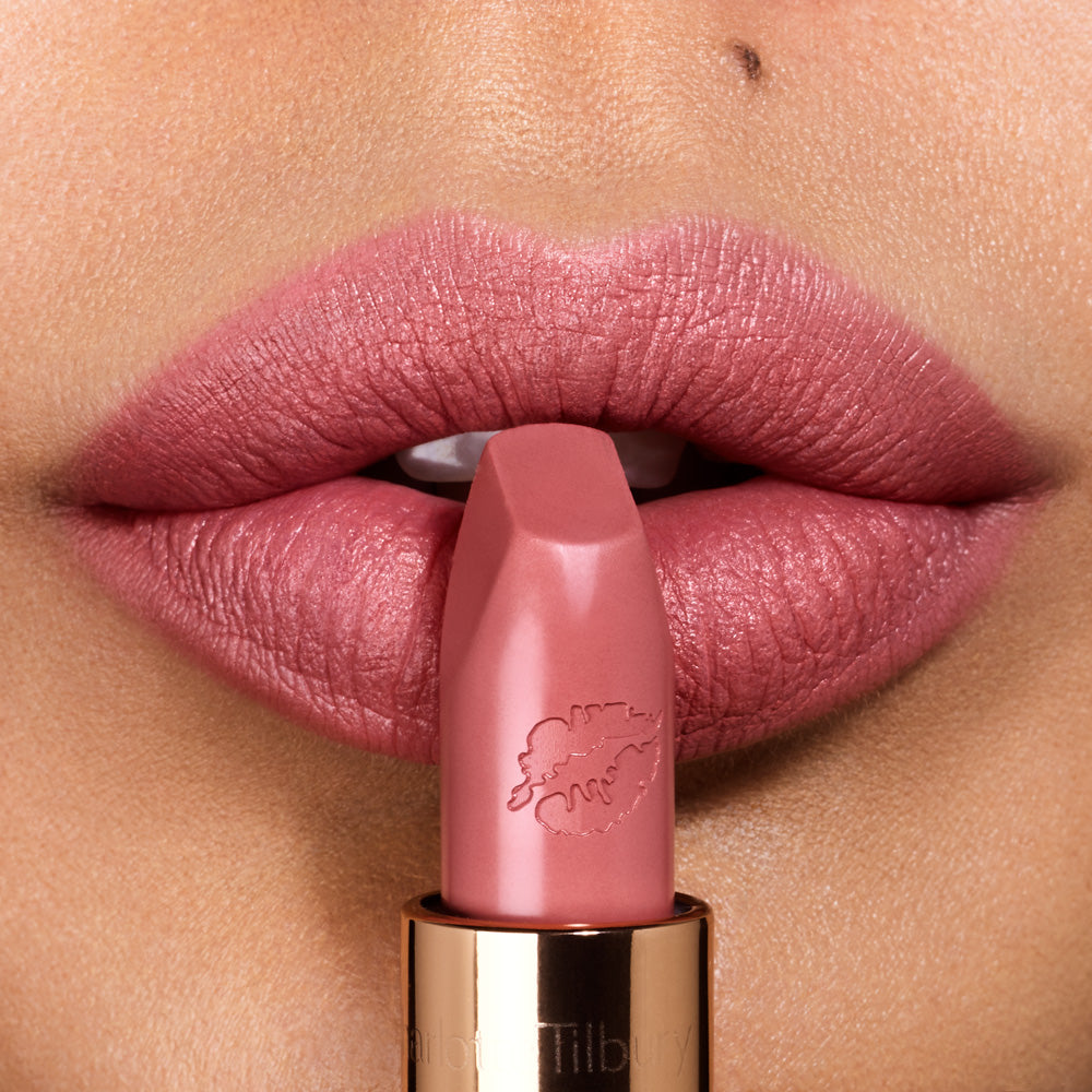 Charlotte Tilbury Hot Lips List - KidmanS Kiss