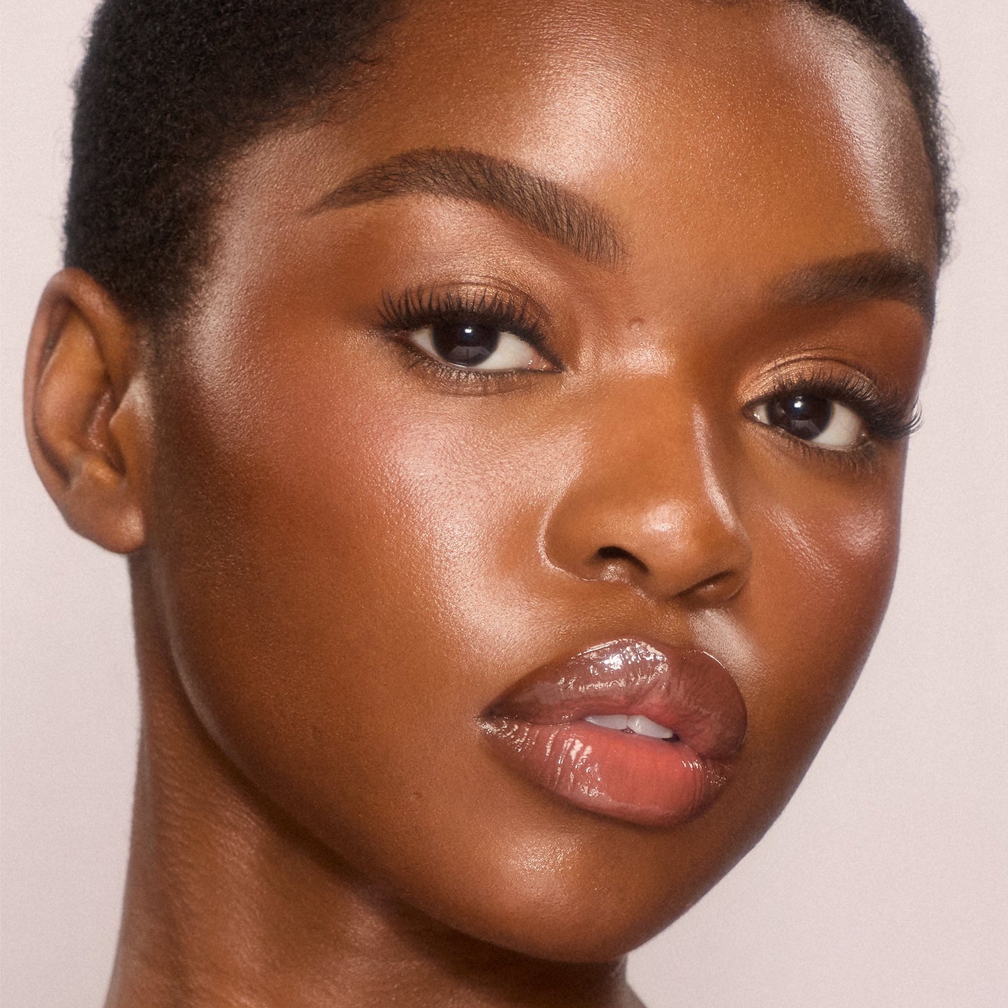 Charlotte Tilbury Unreal Skin Sheer Glow Tint - 13 Deep