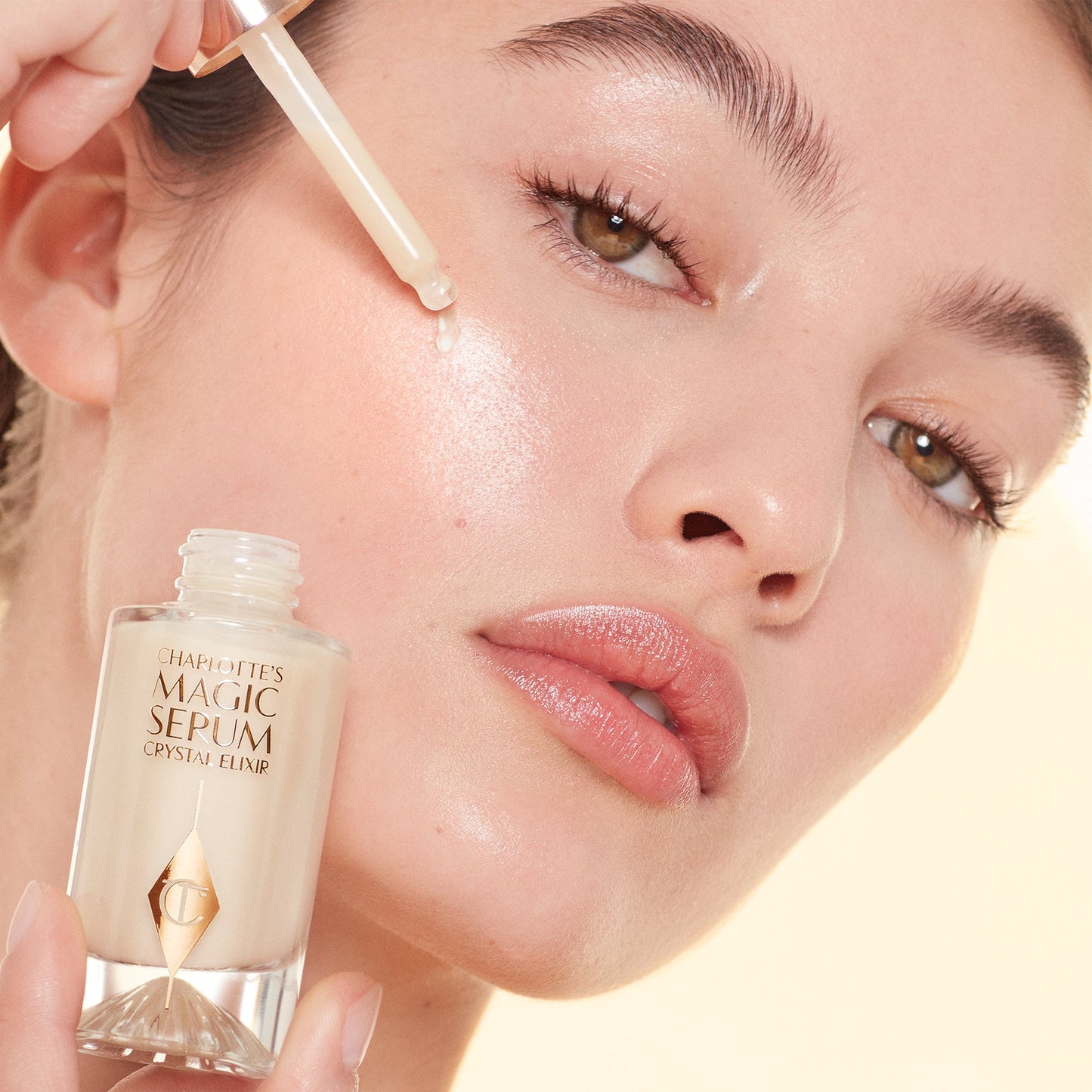 Charlotte Tilbury Magic Serum Crystal Elixir - 30Ml