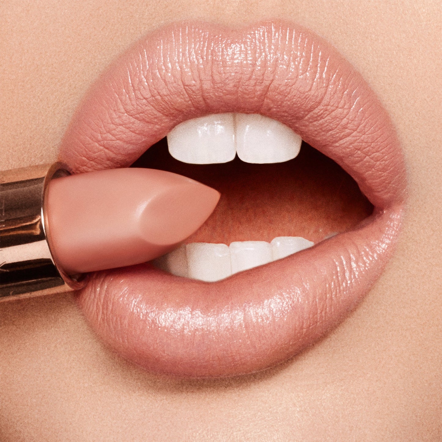 Charlotte Tilbury K.I.S.S.I.N.G - Penelope Pink