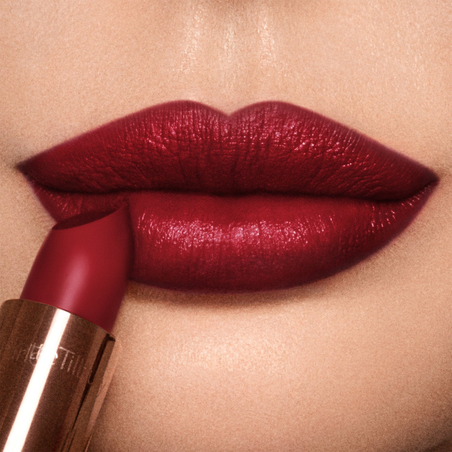 Charlotte Tilbury K.I.S.S.I.N.G - Night Crimson