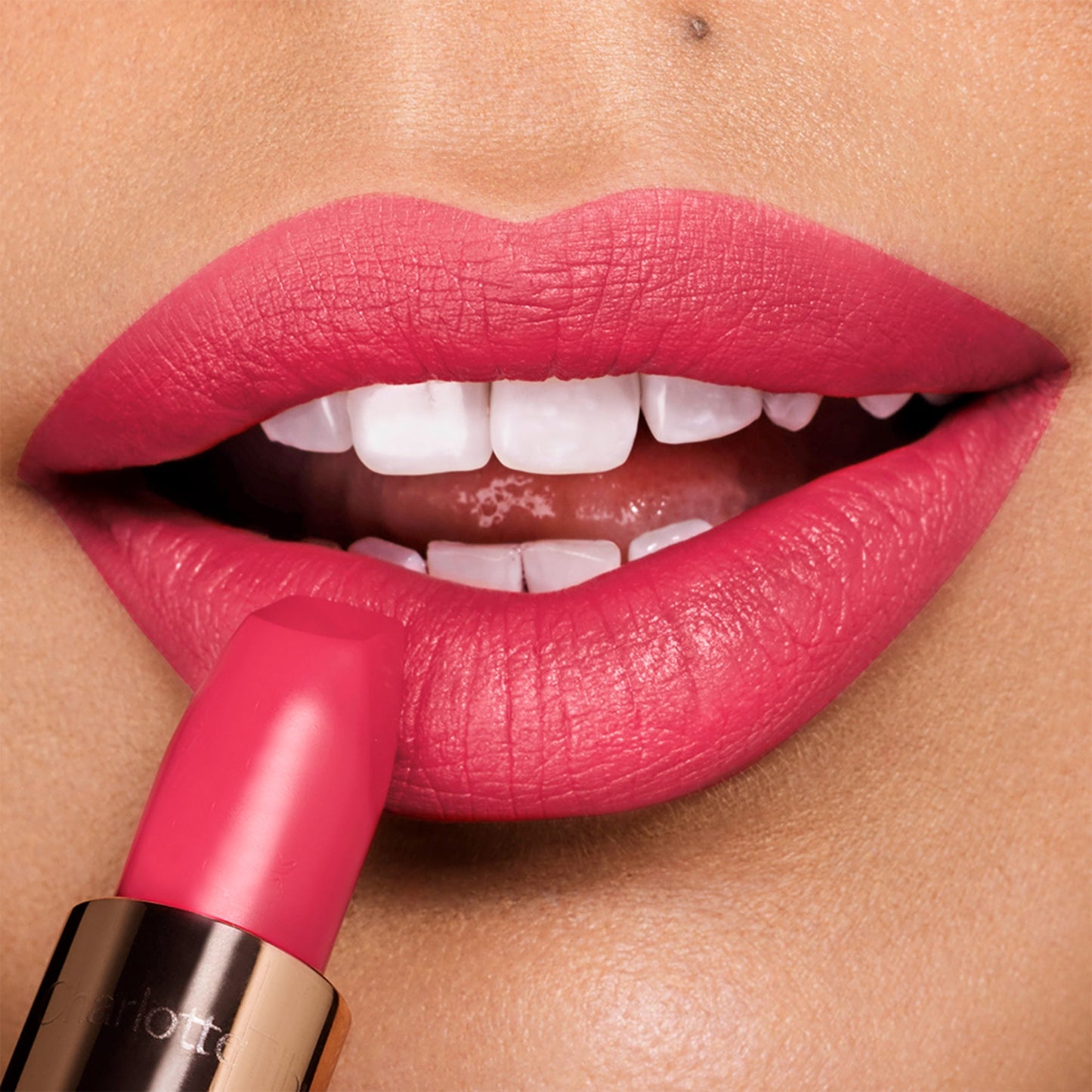 Charlotte Tilbury Matte Revolution - Lost Cherry