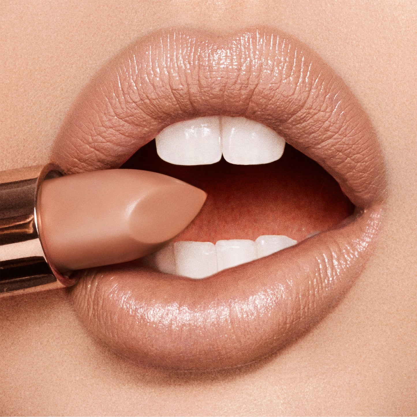 Charlotte Tilbury K.I.S.S.I.N.G - Yes Honey