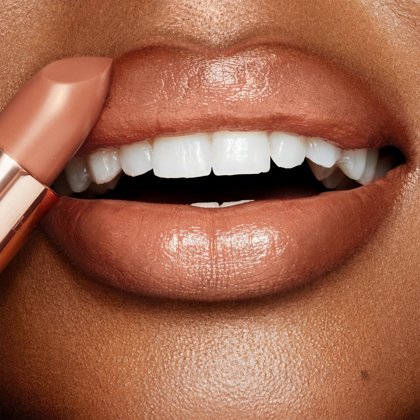 Charlotte Tilbury K.I.S.S.I.N.G - Yes Honey