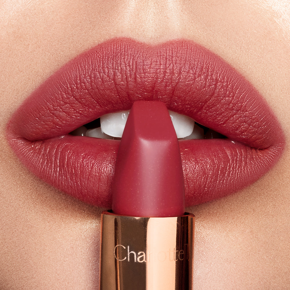 Charlotte Tilbury Matte Revolution - M.I.Kiss