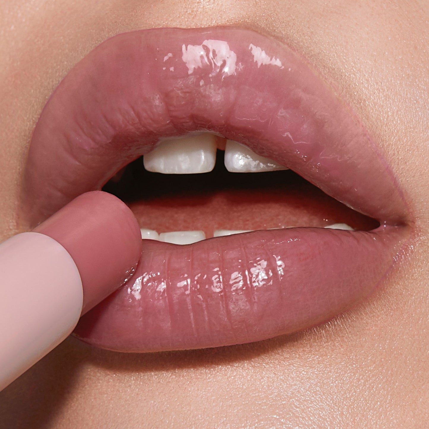 Charlotte Tilbury Hyaluronic Happikiss - Crystal Happikiss