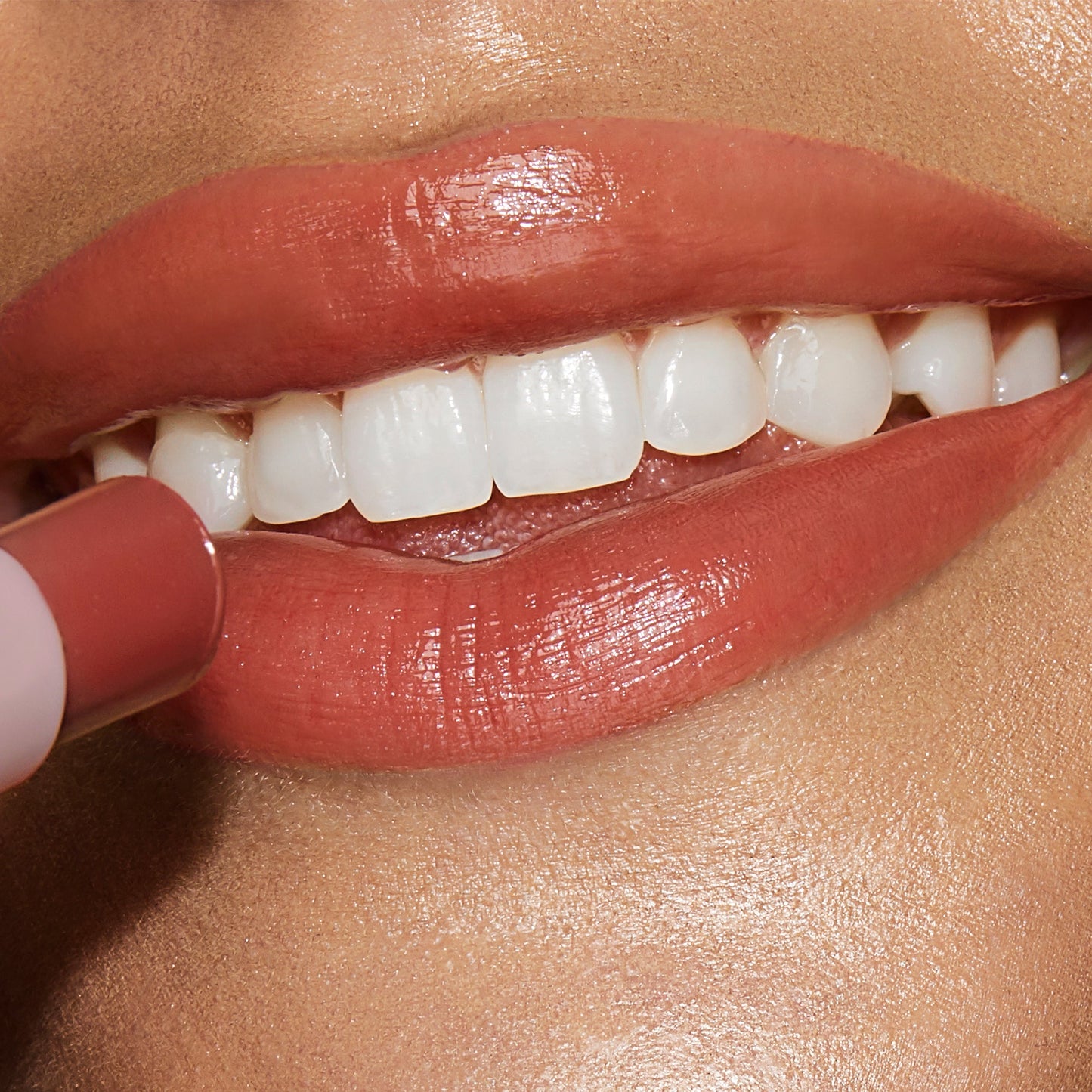 Charlotte Tilbury Hyaluronic Happikiss - Happipetal