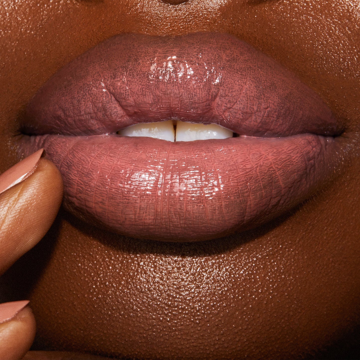 Charlotte Tilbury Hyaluronic Happikiss - Pillow Talk