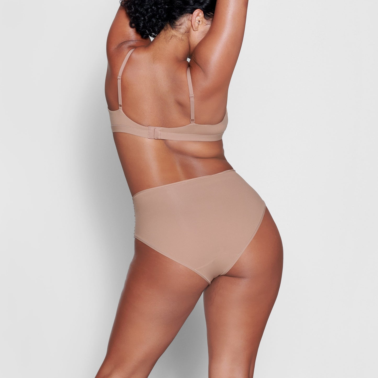 SKIMS Fits Everybody Crossover Bralette