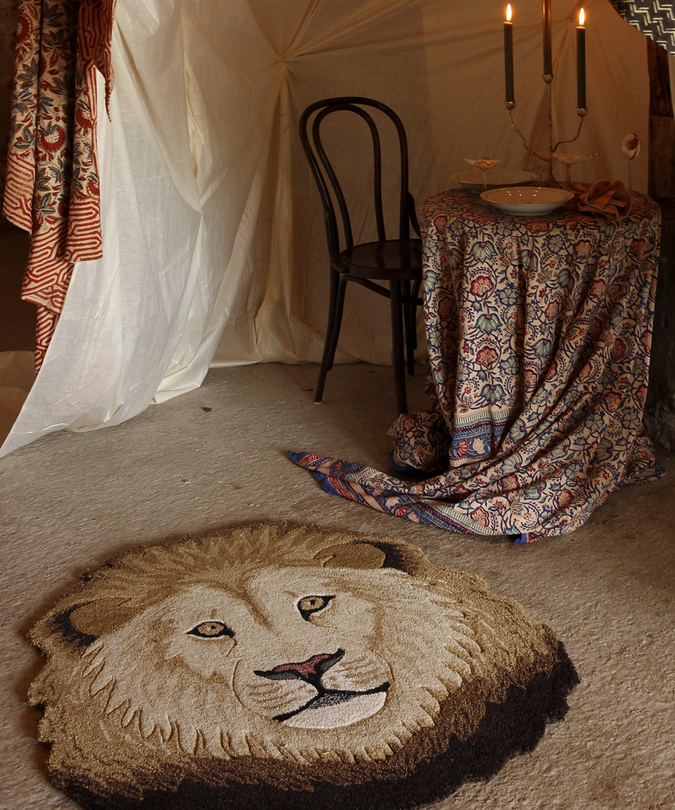 Doing Goods Ari Lion Head Rug Large