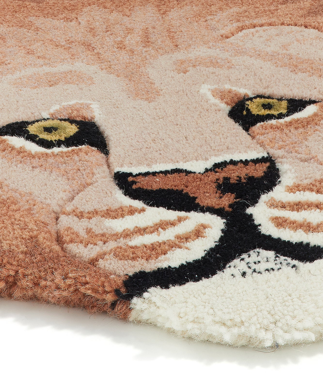 Doing Goods Pinky Lion Rug Large