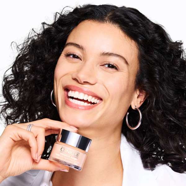 Clinique Moisture Surge Megastars - XMAS 2025