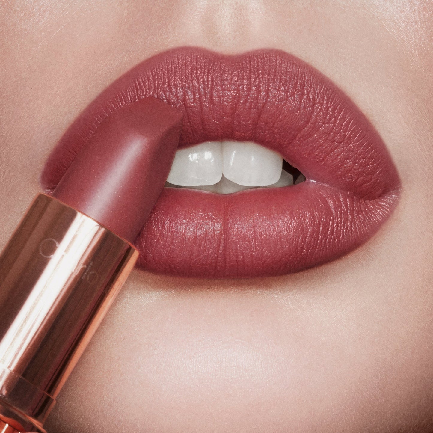 Charlotte Tilbury Matte Revolution - Pillow Talk Medium