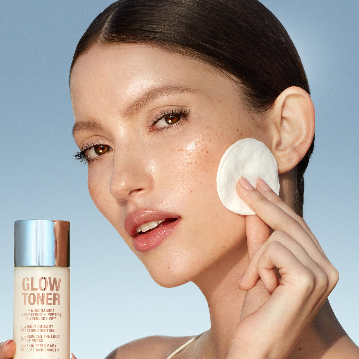 Charlotte Tilbury Magic Hydration Revival Routine