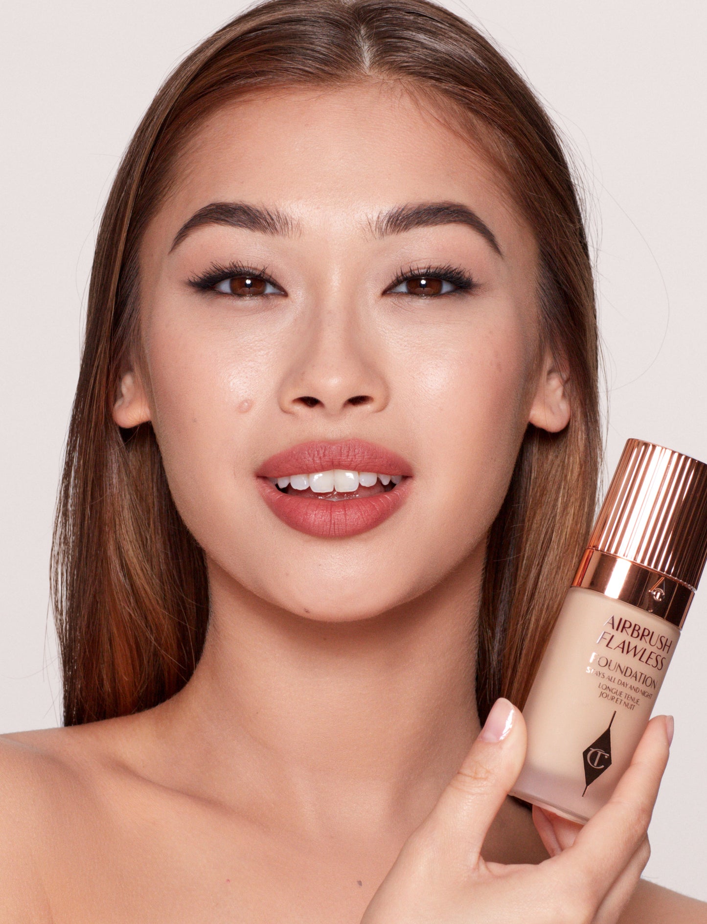 Charlotte Tilbury Airbrush Flawless Foundation - Shade 5.5 Neutral