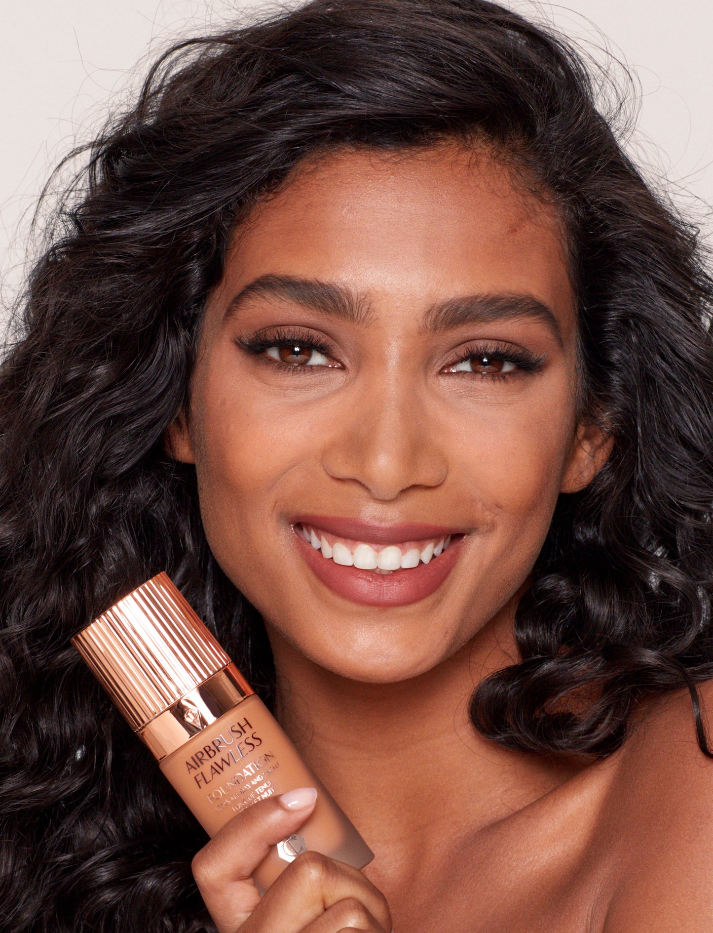 Charlotte Tilbury Airbrush Flawless Foundation - Shade 10 Neutral