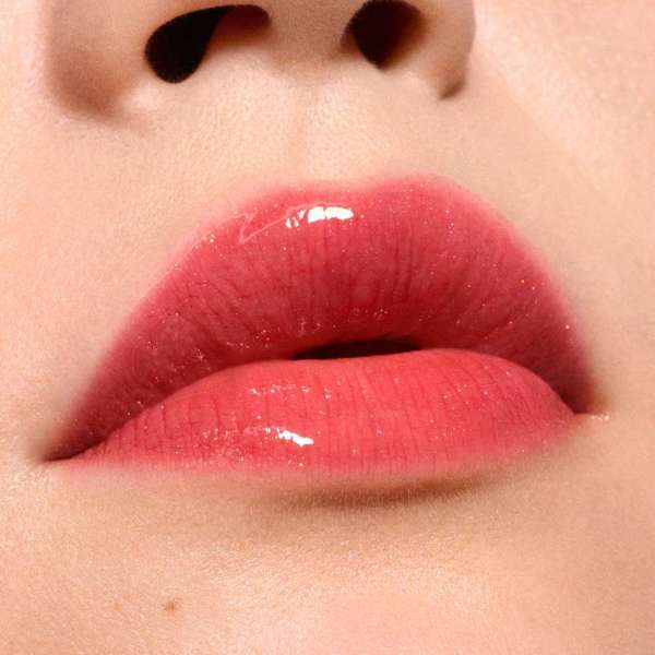Mac Blowing Air Kisses Glossy Lip Duo - XMAS 2025