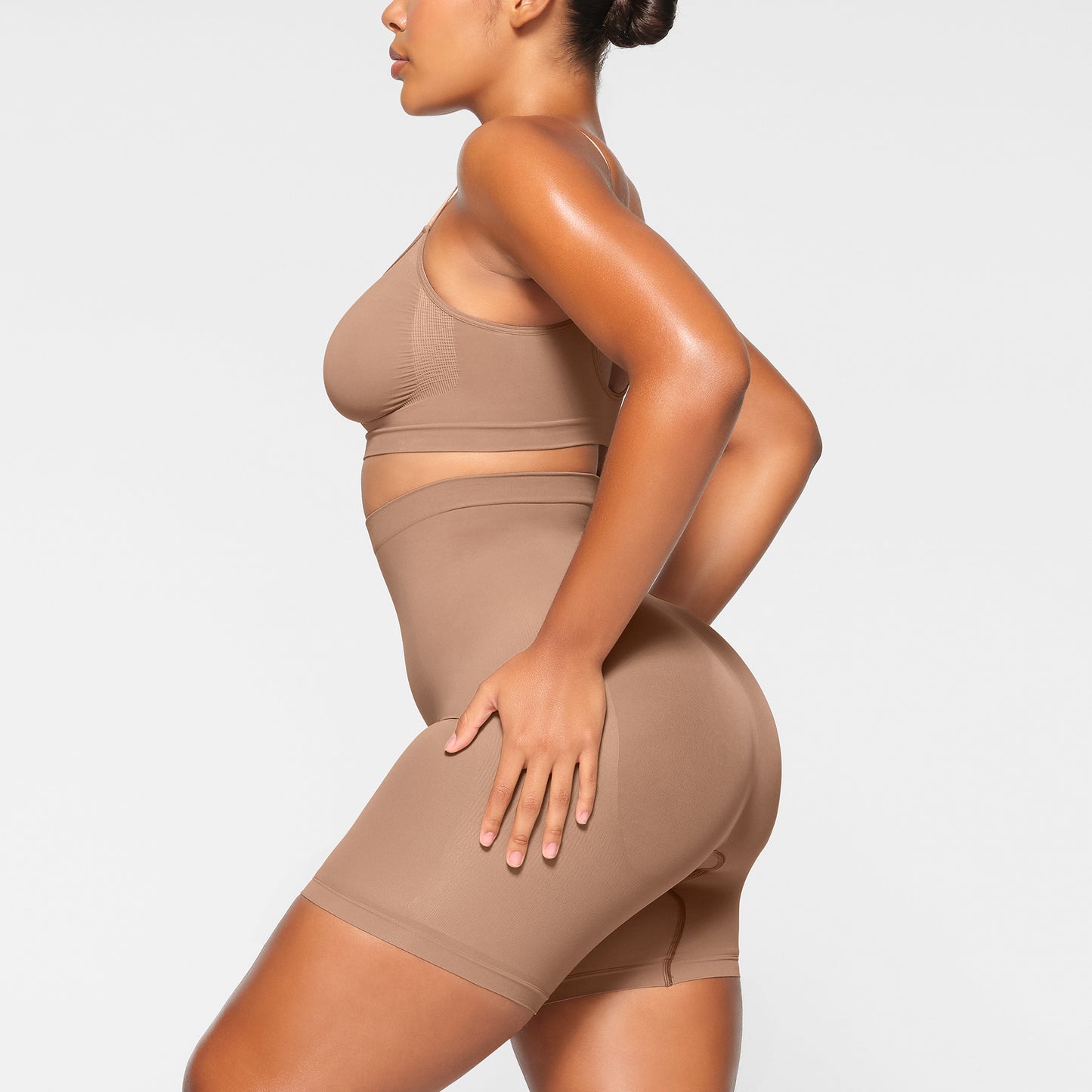 SKIMS Seamless Sculpt Mid Thigh Short