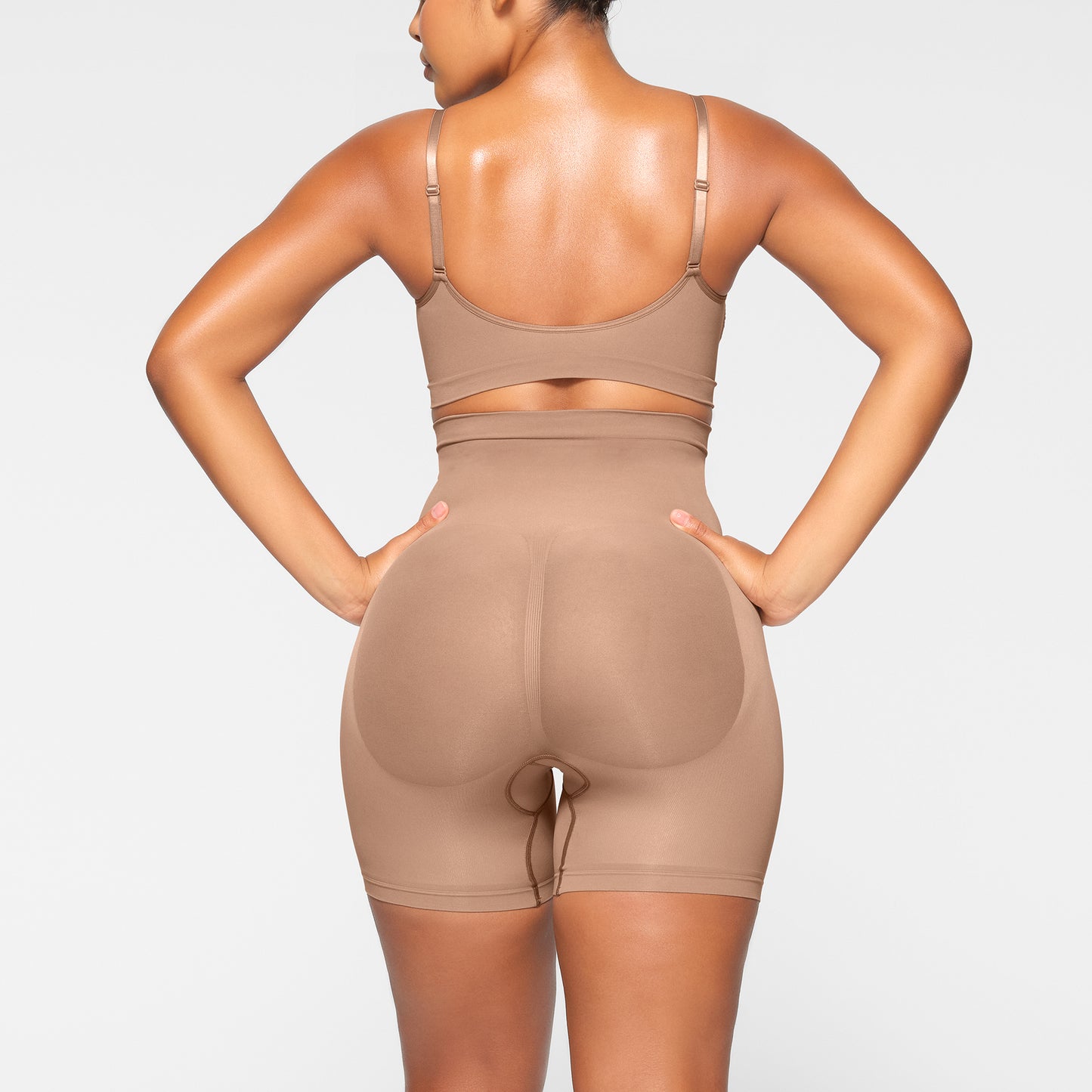 SKIMS Seamless Sculpt Mid Thigh Short