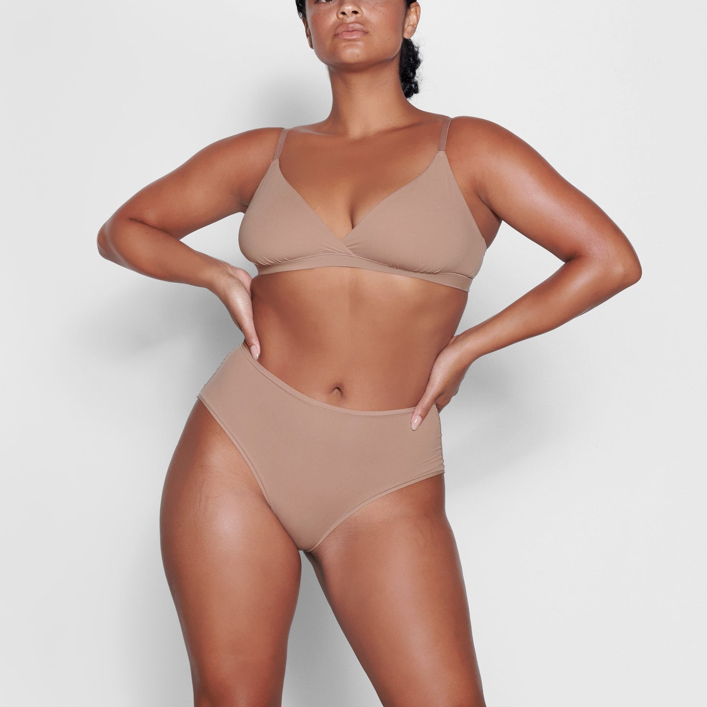 SKIMS Fits Everybody Crossover Bralette
