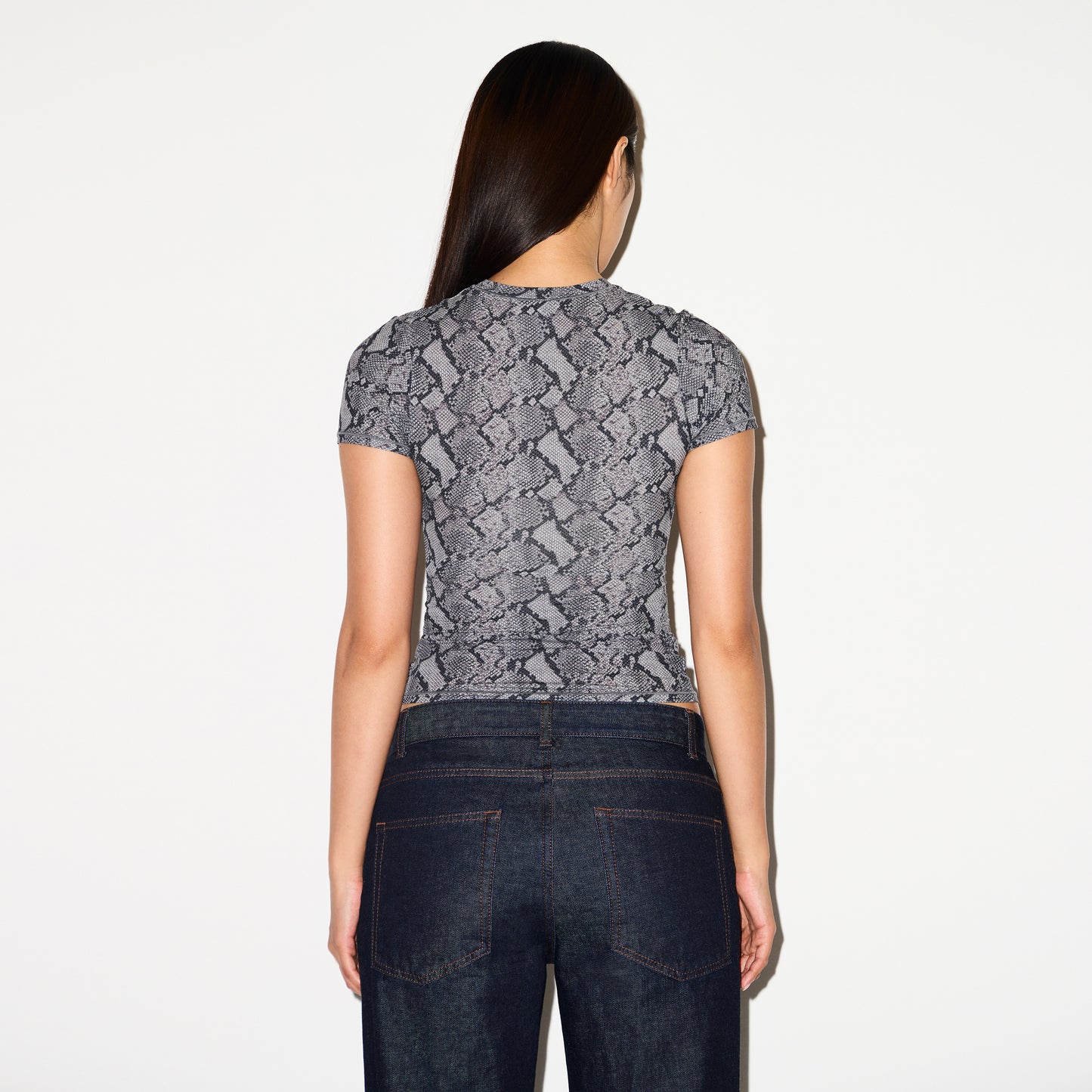 SKIMS Fits Everybody Short Sleeve T-Shirt