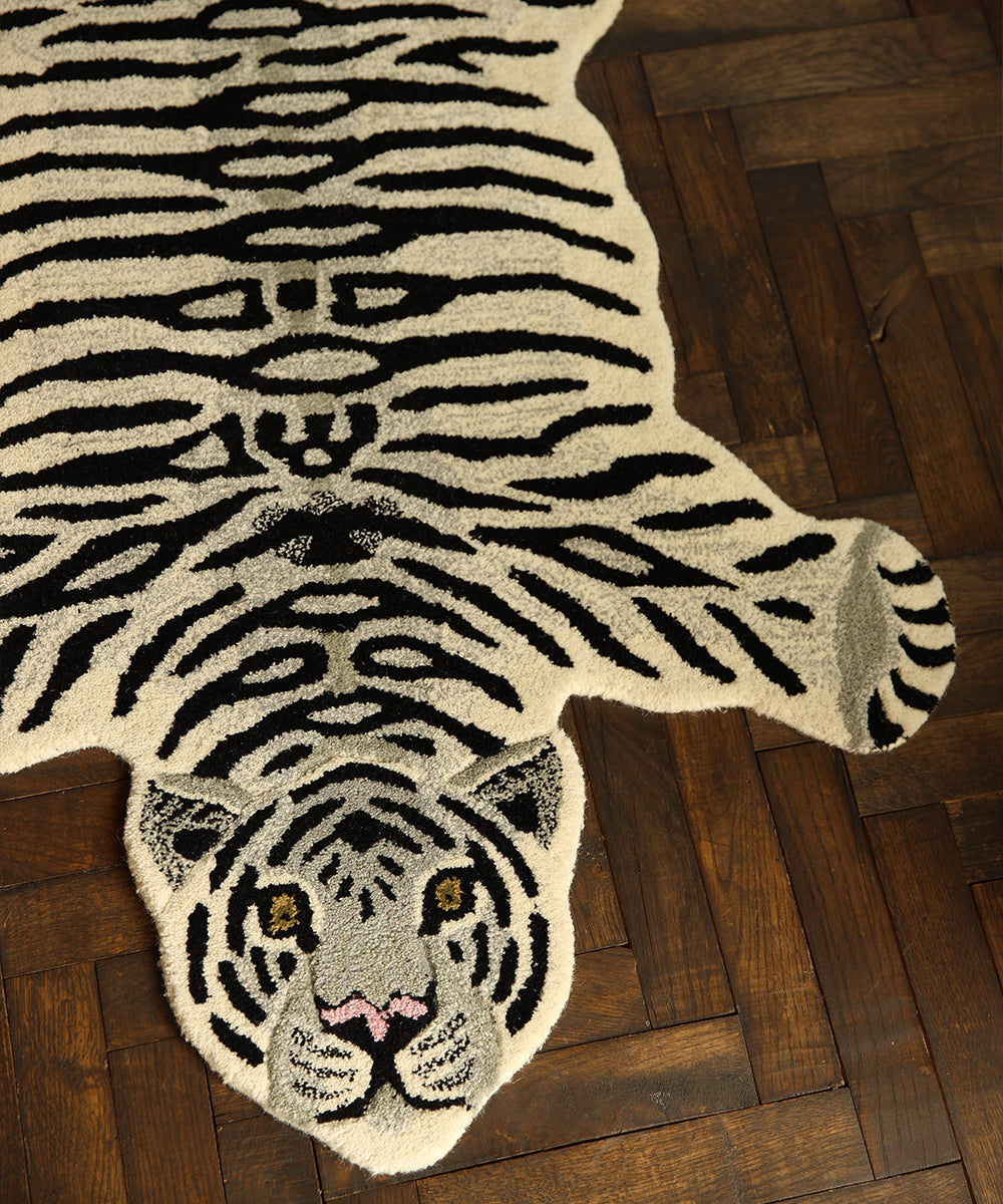 Doing Goods Snowy Tiger Rug Large